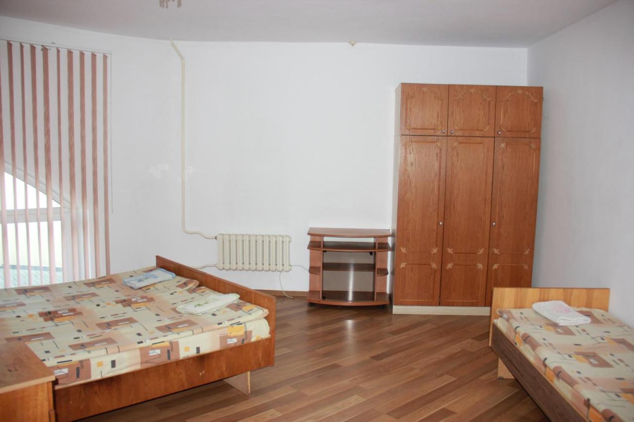 Hotel - Restaurant "Lion'S Heart" Velyka Omelyana Buitenkant foto